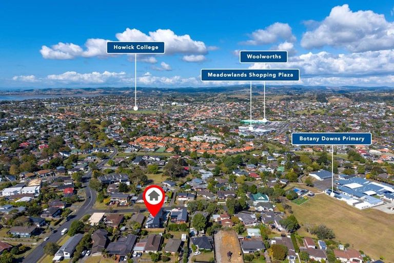 Photo of property in 7c Maroubra Place, Botany Downs, Auckland, 2010