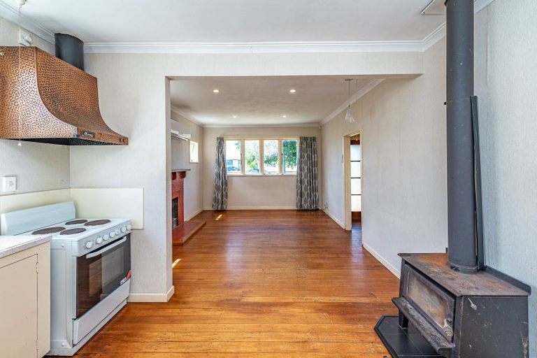 Photo of property in 18 Seddon Street, Aramoho, Whanganui, 4500