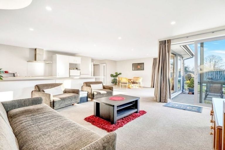 Photo of property in 28 Northwater Drive, Northwood, Christchurch, 8051