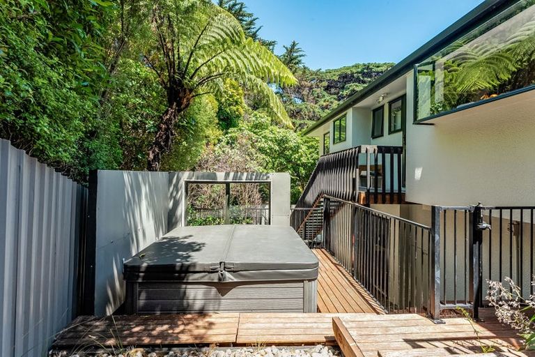 Photo of property in 4 Joseph Banks Drive, Whitby, Porirua, 5024