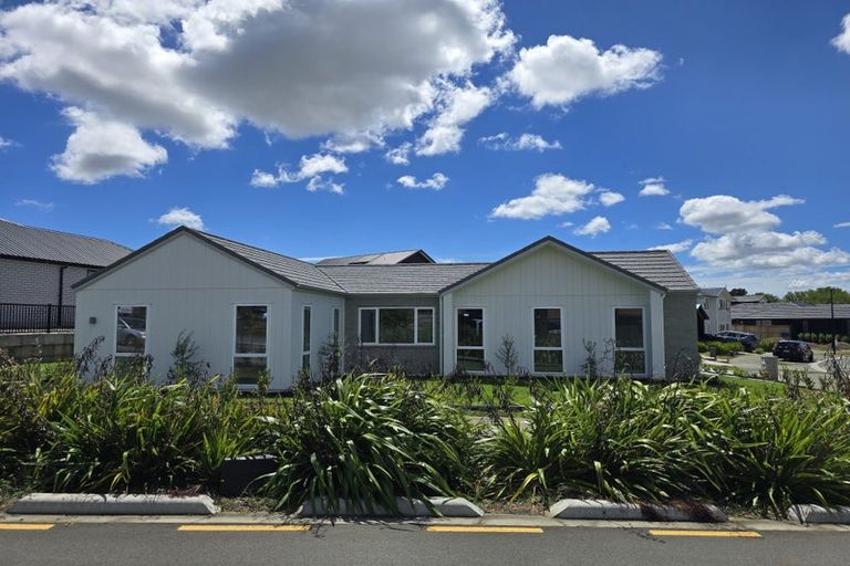 Photo of property in 20 Arohaina Avenue, Karaka, 2124