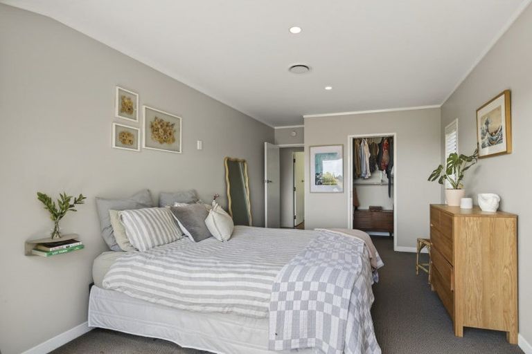 Photo of property in 56 Crownhill Street, Spotswood, New Plymouth, 4310