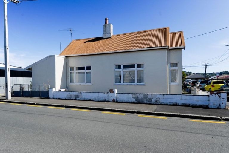 Photo of property in 1 Largo Avenue, South Dunedin, Dunedin, 9012