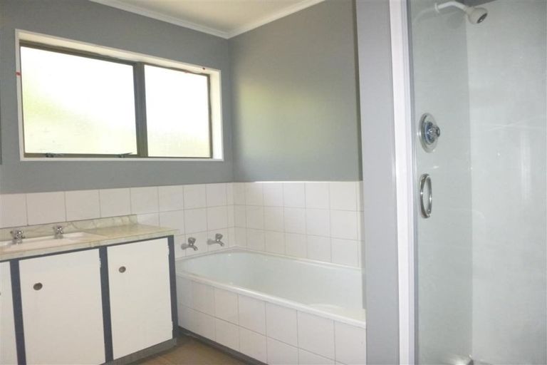 Photo of property in 206 Major Drive, Kelson, Lower Hutt, 5010