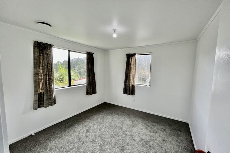 Photo of property in 1/138 Spinella Drive, Bayview, Auckland, 0629