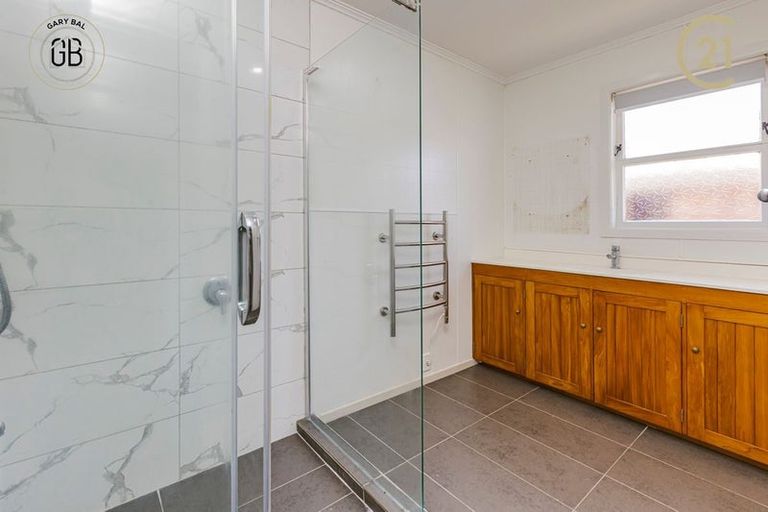 Photo of property in 6 Braeburn Place, Takanini, 2112