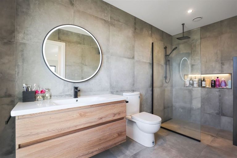 Photo of property in 5 Kelburn Place, Tinwald, Ashburton, 7700