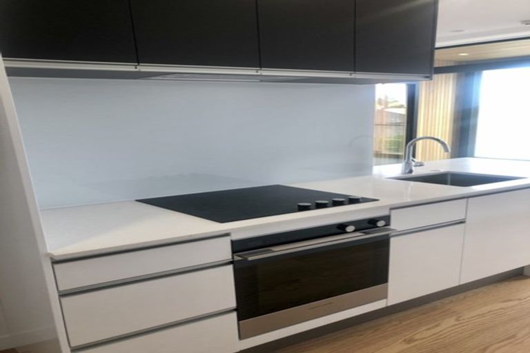 Photo of property in Frank Sargeson Apts, 202/74 Anzac Street, Takapuna, Auckland, 0622