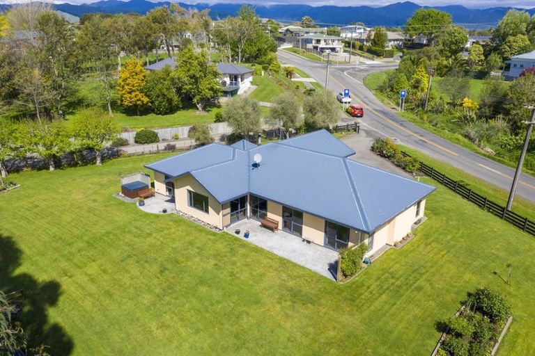Photo of property in 124a Kawiu Road, Levin, 5510