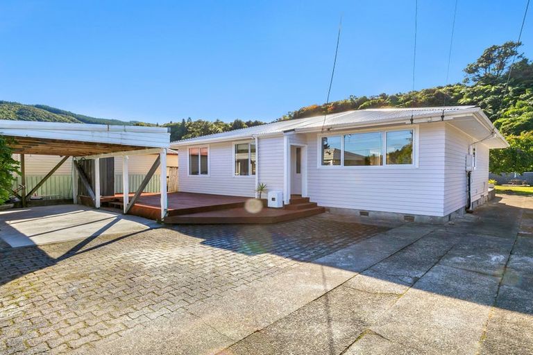Photo of property in 65 Gillespies Road, Birchville, Upper Hutt, 5018