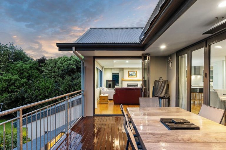Photo of property in 32 Hyndhope Road, Kennedys Bush, Christchurch, 8025
