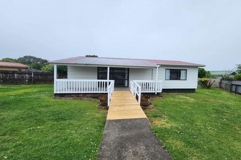 Photo of property in 8a Montgomery Avenue, Pukekohe, 2120