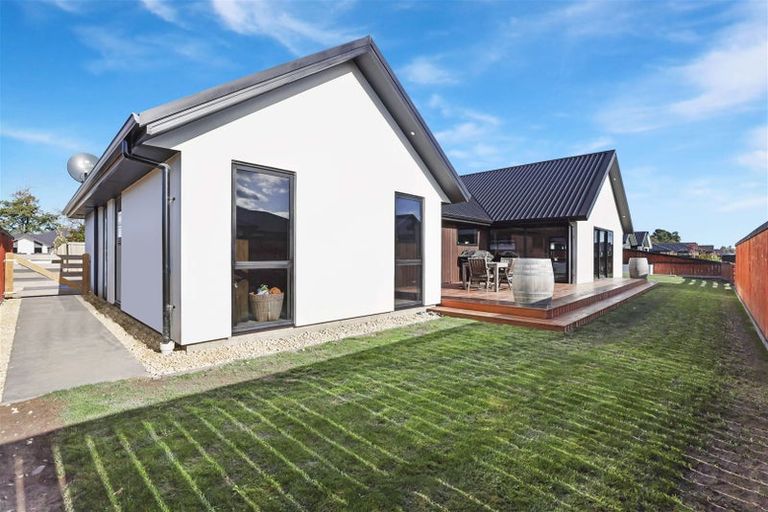 Photo of property in 5 Kelburn Place, Tinwald, Ashburton, 7700