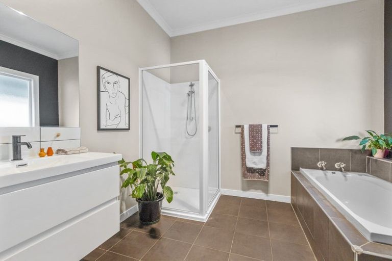 Photo of property in 7 Avenue Road, Greenmeadows, Napier, 4112