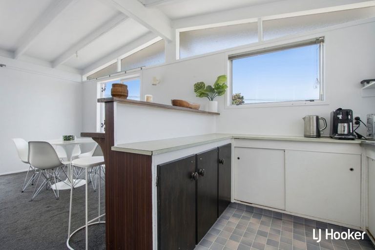 Photo of property in 30 Hillview Road, Waihi Beach, 3611