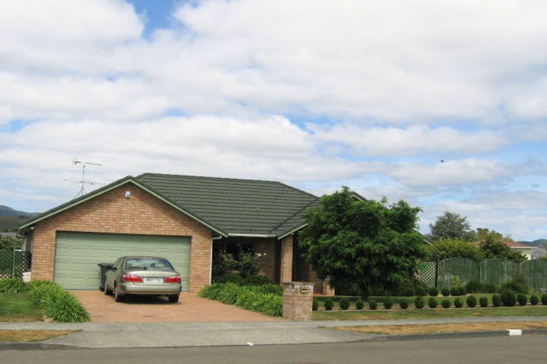 Photo of property in 8 Galveston Grove, Totara Park, Upper Hutt, 5018