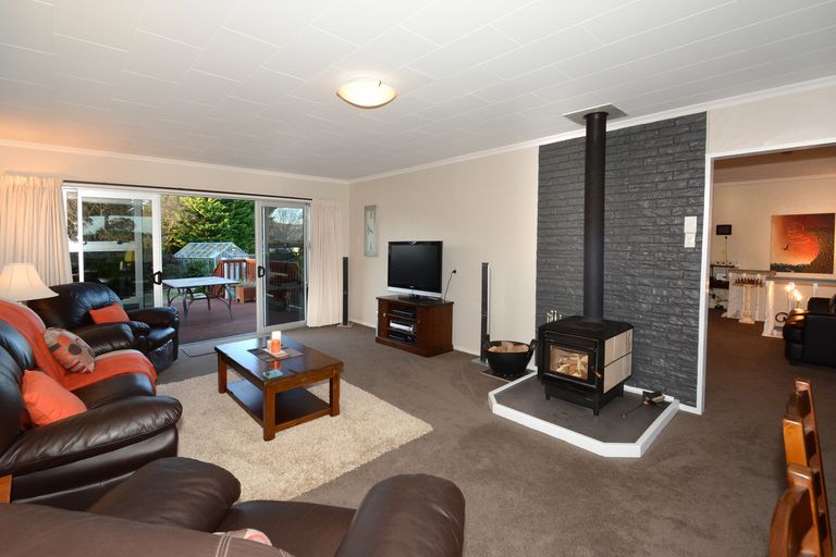 Photo of property in 13 Estuary Crescent, Fairfield, Dunedin, 9018