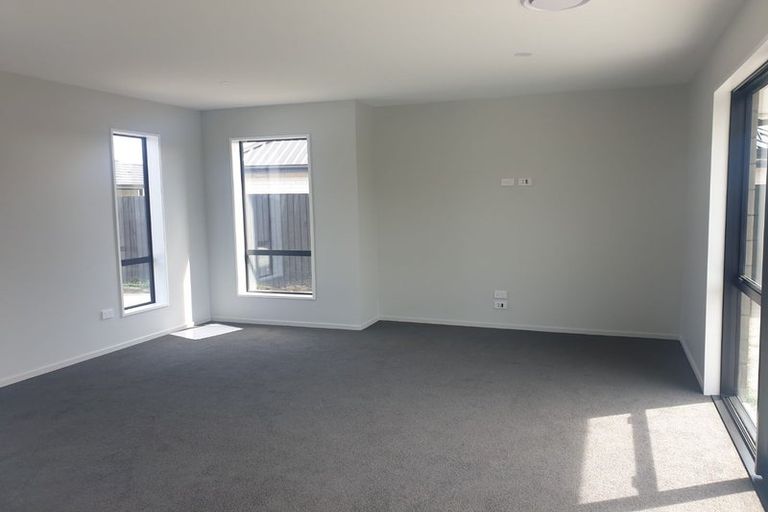 Photo of property in 8 Selfe Crescent, Burwood, Christchurch, 8083