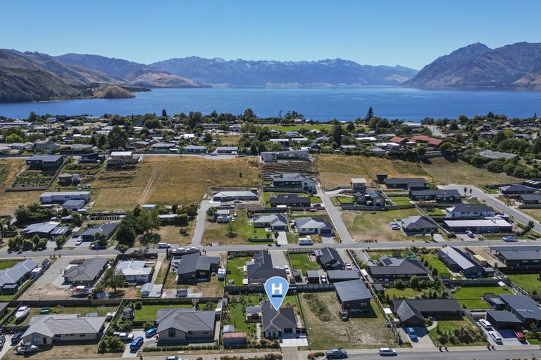 Photo of property in 35 Timsfield Drive, Lake Hawea, Wanaka, 9382