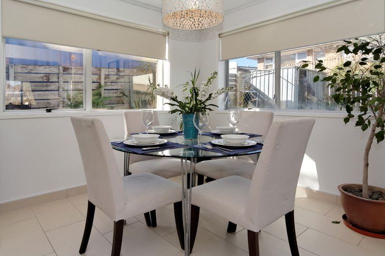 Photo of property in 3/2a Bowers Road, Glen Eden, Auckland, 0602