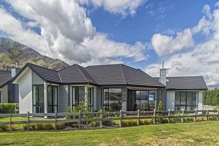 Photo of property in 2a Alpha Street, Cromwell, 9310