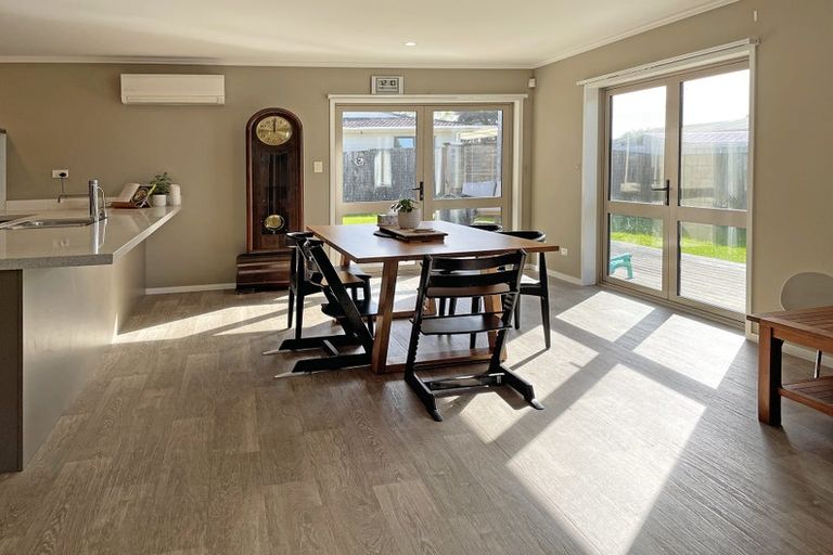 Photo of property in 3 Endeavour Place, One Tree Point, 0118