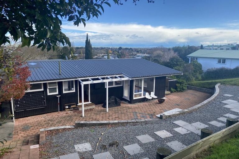 Photo of property in 43 Joll Road, Havelock North, 4130
