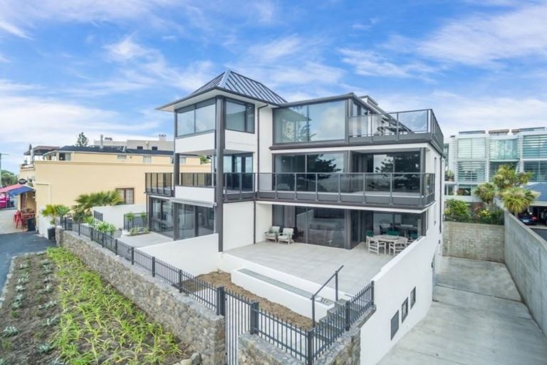 Photo of property in 4/20 Esplanade, Sumner, Christchurch, 8081