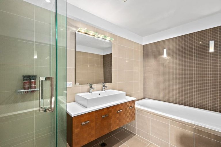 Photo of property in 28 Little Compton Mews, Snells Beach, 0920