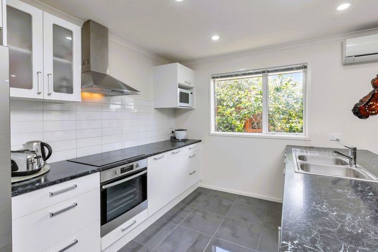 Photo of property in 2 Ocean View Rise, Ruakaka, 0116