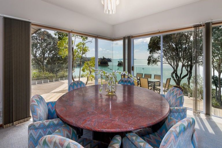 Photo of property in 6 Sharon Road, Waiake, Auckland, 0630