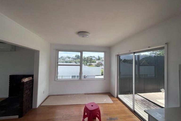 Photo of property in 18 Juniper Road, Sunnynook, Auckland, 0620