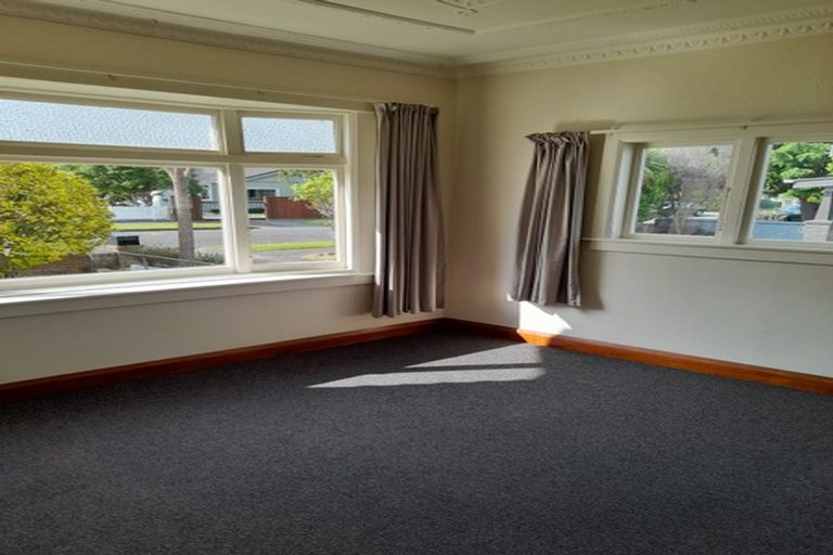 Photo of property in 38 Miro Street, Takaro, Palmerston North, 4410