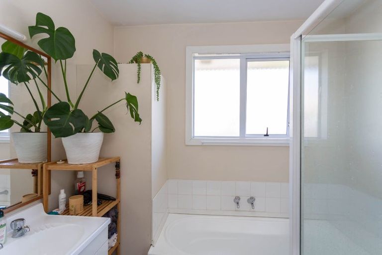 Photo of property in 5 Stackhouse Avenue, Bishopdale, Christchurch, 8053