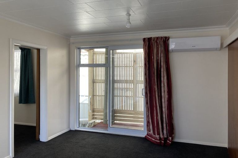 Photo of property in 3/93 Waikawa Road, Picton, 7220