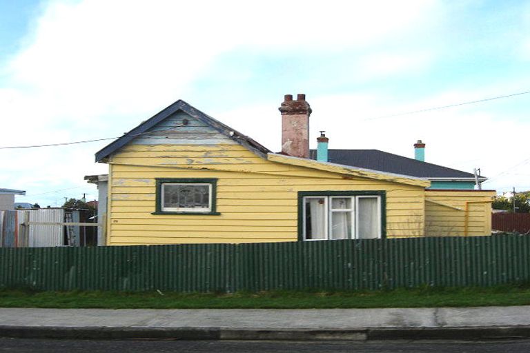 Photo of property in 28 Onslow Street, Bluff, 9814