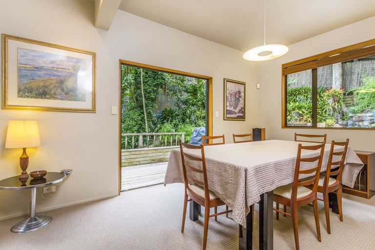 Photo of property in 409 Titirangi Road, Titirangi, Auckland, 0604