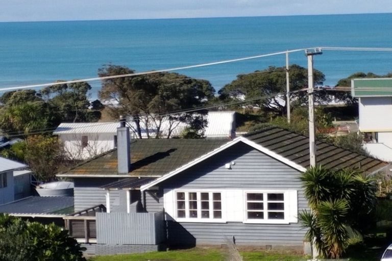 Photo of property in 51 Douglas Street, Okitu, Gisborne, 4010