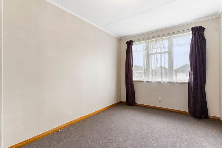 Photo of property in 18 Arimu Road, Papakura, 2110