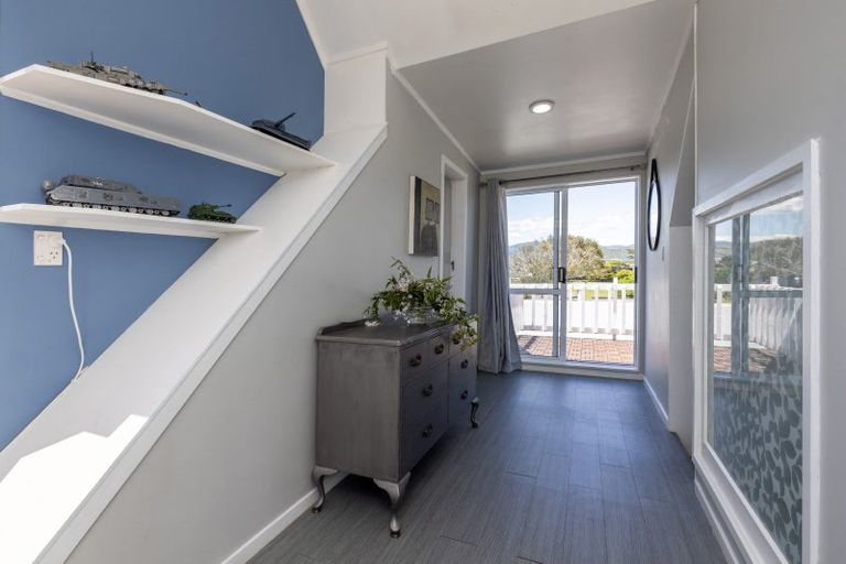 Photo of property in 2 Bermuda Grove, Paraparaumu Beach, Paraparaumu, 5032