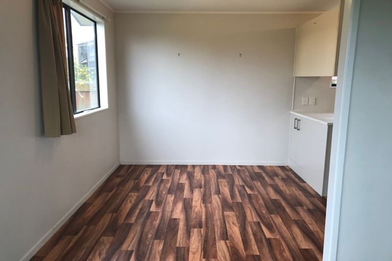 Photo of property in 1/27 Silver Creek Road, Weymouth, Auckland, 2103