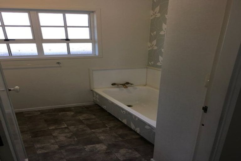 Photo of property in 323 Malfroy Road, Pomare, Rotorua, 3015