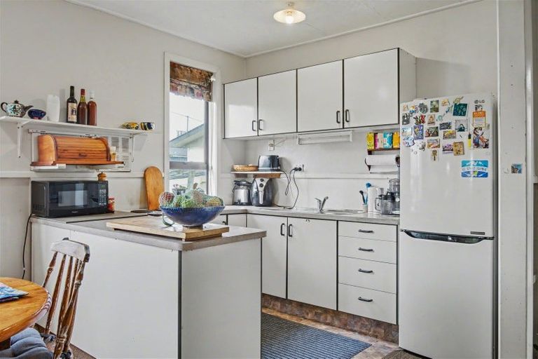 Photo of property in 298 Palmerston Street, Westport, 7825