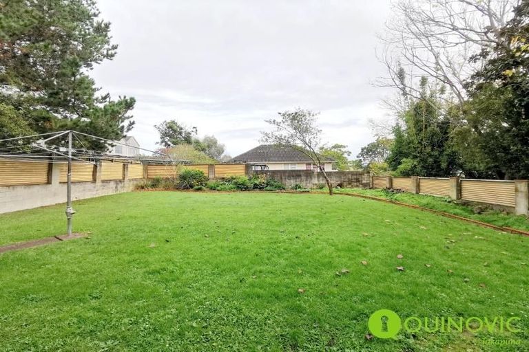 Photo of property in 15 Stephen Avenue, Henderson, Auckland, 0610