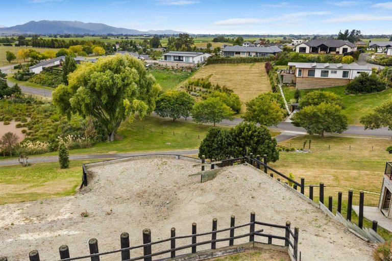 Photo of property in 8 Lake View Place, Fairhall, 7272