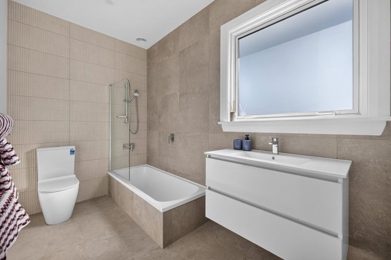 Photo of property in 61 Lindsay Street, St Albans, Christchurch, 8014