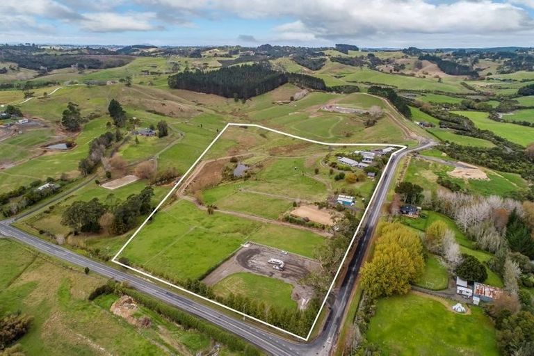 Photo of property in 25 Hull Road, Waitoki, Kaukapakapa, 0871