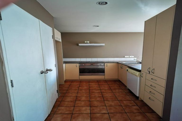 Photo of property in 14/30 John Jennings Drive, Oteha, Auckland, 0632