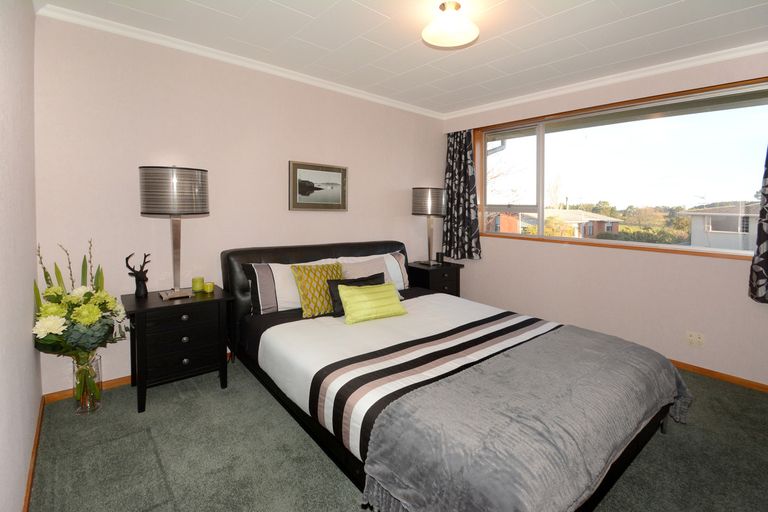 Photo of property in 13 Estuary Crescent, Fairfield, Dunedin, 9018