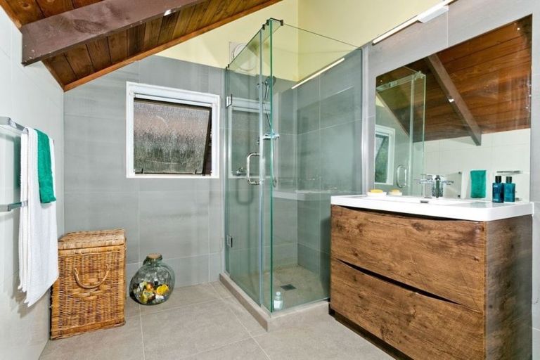 Photo of property in 2/81 Waipa Street, Birkenhead, Auckland, 0626